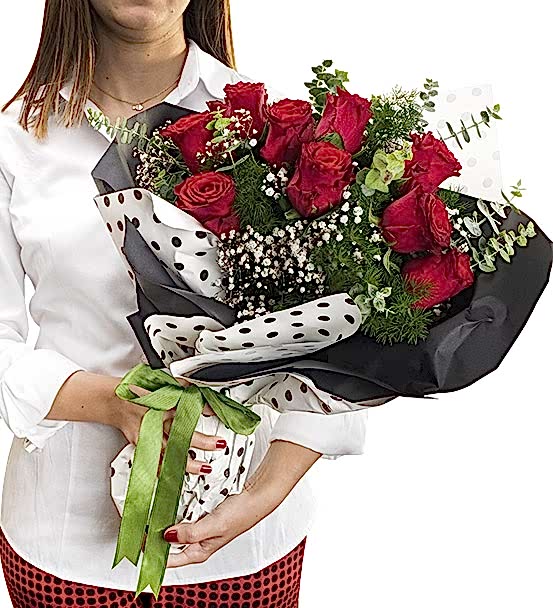 9 Kırmızı Gül Buketi